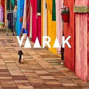 Vaarak Bed and breakfast